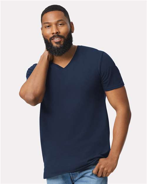 Unisex Softstyle® V-Neck T-Shirt Gildan 64V00 - NeoInk Transfers
