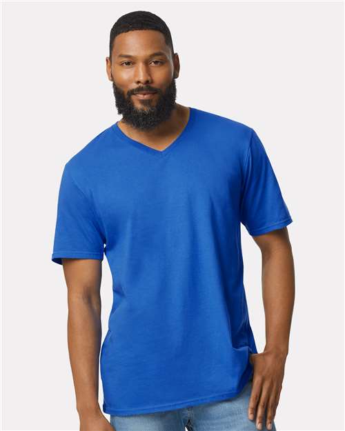 Unisex Softstyle® V-Neck T-Shirt Gildan 64V00 - NeoInk Transfers