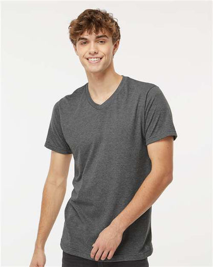 Deluxe Blend V-Neck T-Shirt M&O 3543